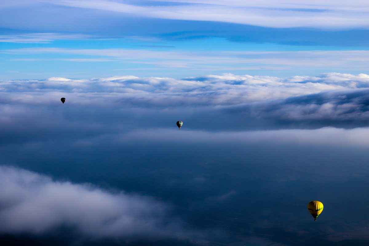 Hot-air balloon flight