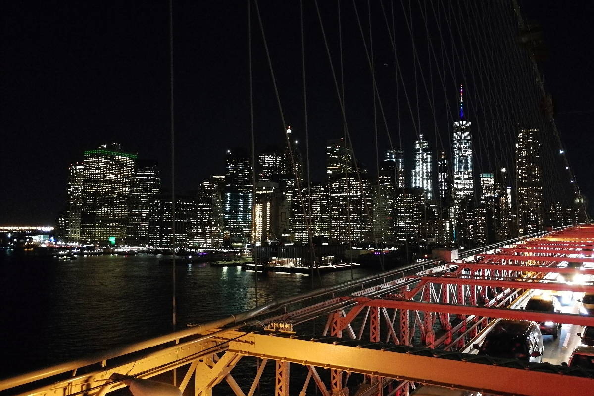 Brooklyn bridge by night